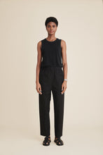 Load image into Gallery viewer, The Muscle Tee in Black